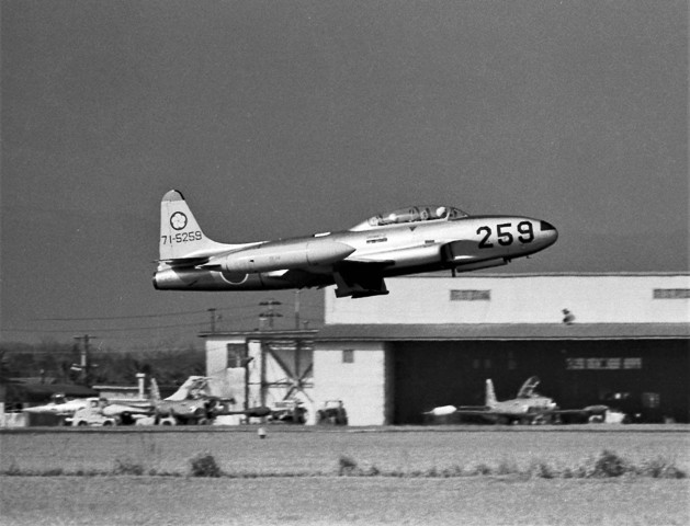 【希少】戦後　米軍戦闘機等　資料　86枚 日替わりメモ